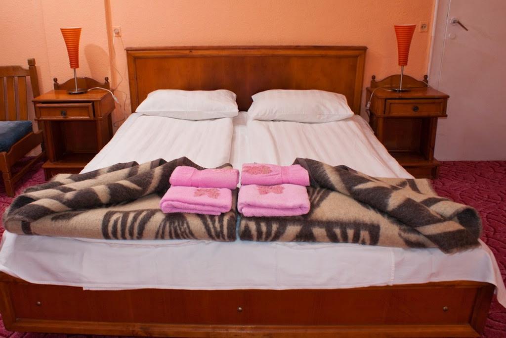Hotel Cerna Băile Herculane Quarto foto